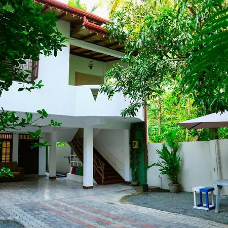 Eden Villa Хикадува Екстериор снимка