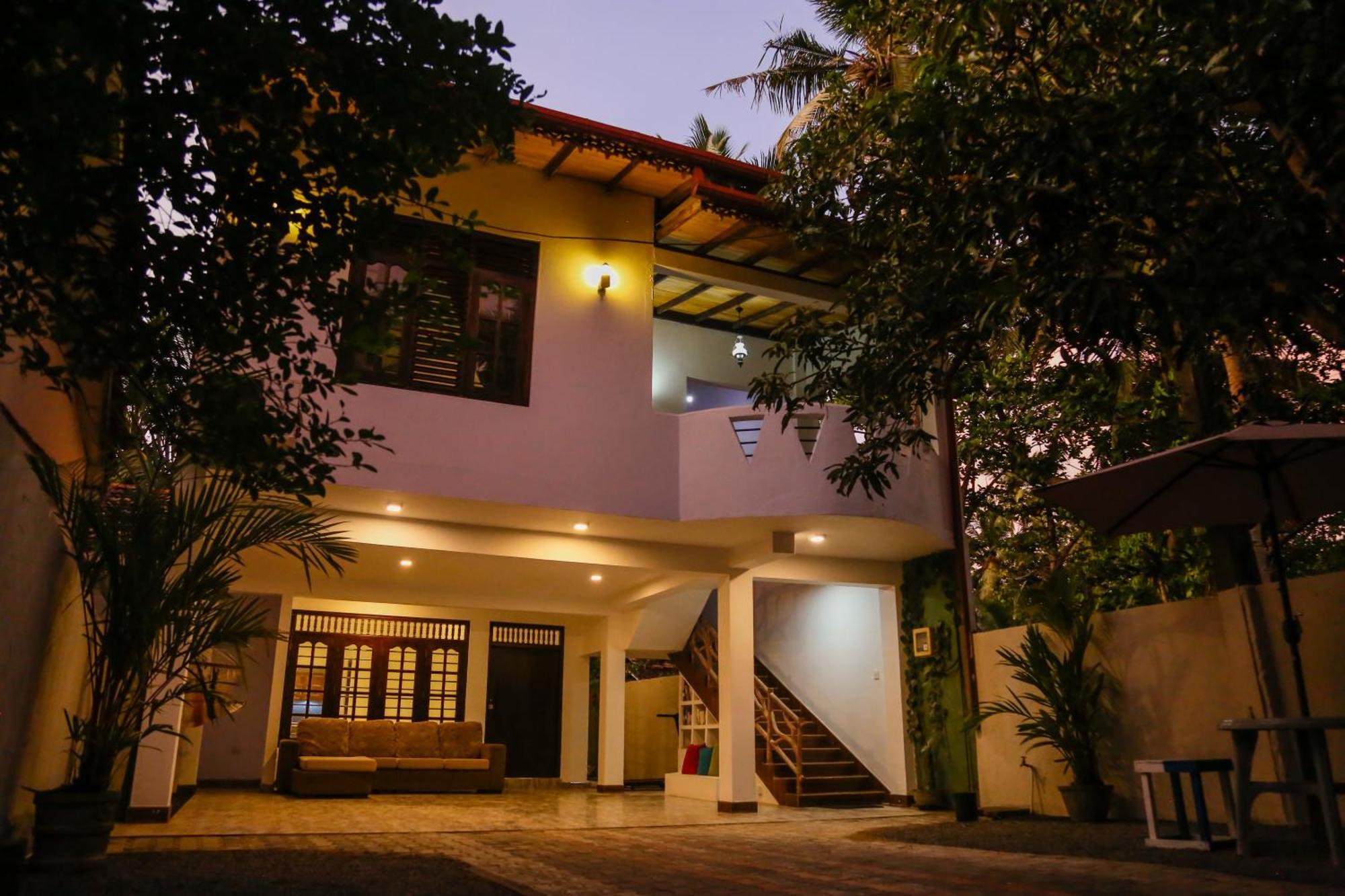 Eden Villa Хикадува Екстериор снимка
