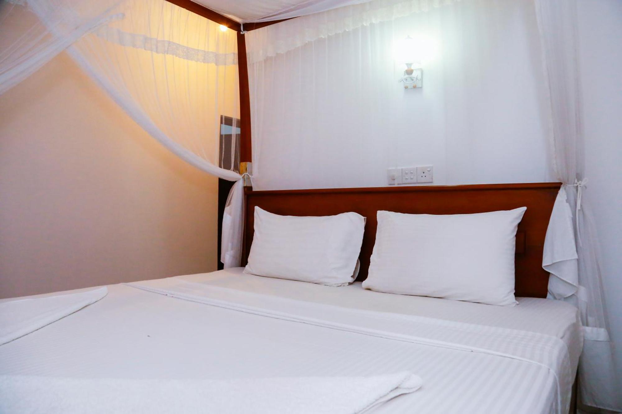 Eden Villa Хикадува Стая снимка