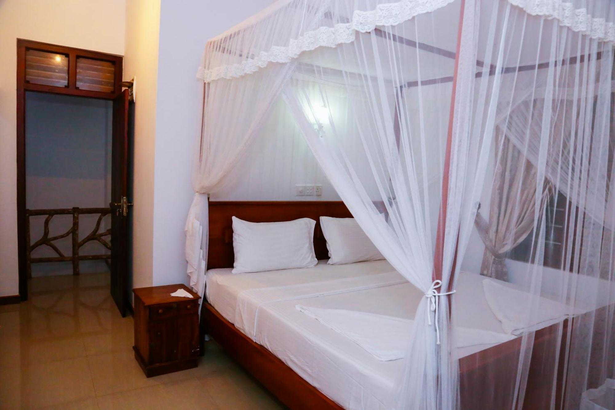 Eden Villa Хикадува Екстериор снимка