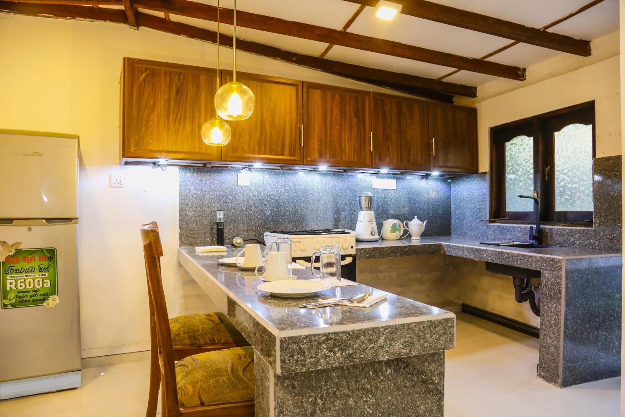 Eden Villa Хикадува Екстериор снимка